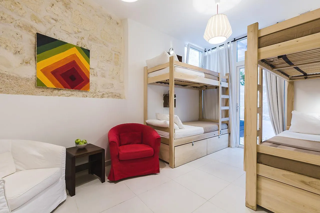 Two Pillows Boutique Hostel Sliema