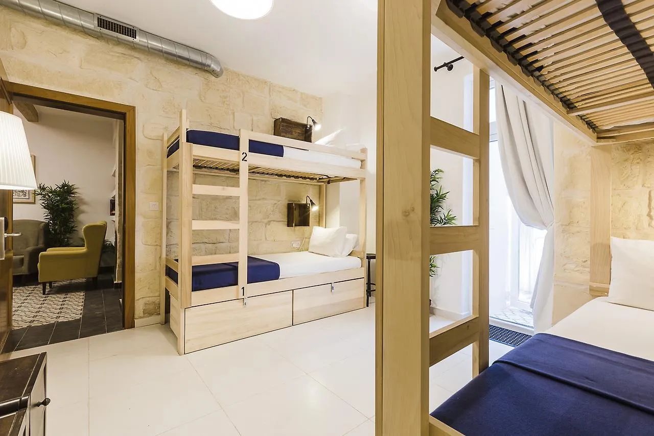 Two Pillows Boutique Hostel Sliema 3*,  Malte