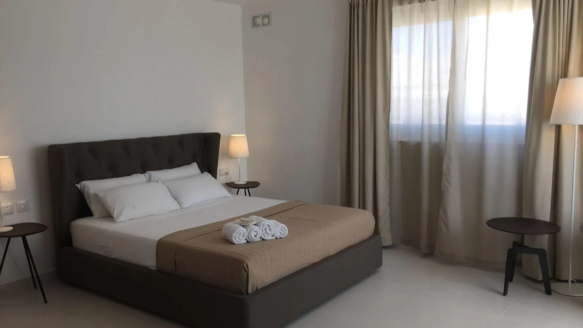 Two Pillows Boutique Hostel Sliema