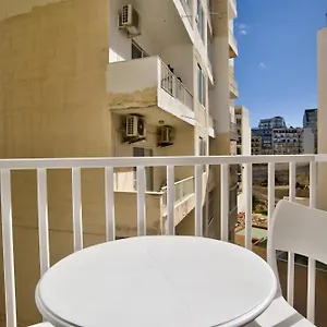 Appartement 2-bedroom And Penthouse With Jacuzzi, Sliema